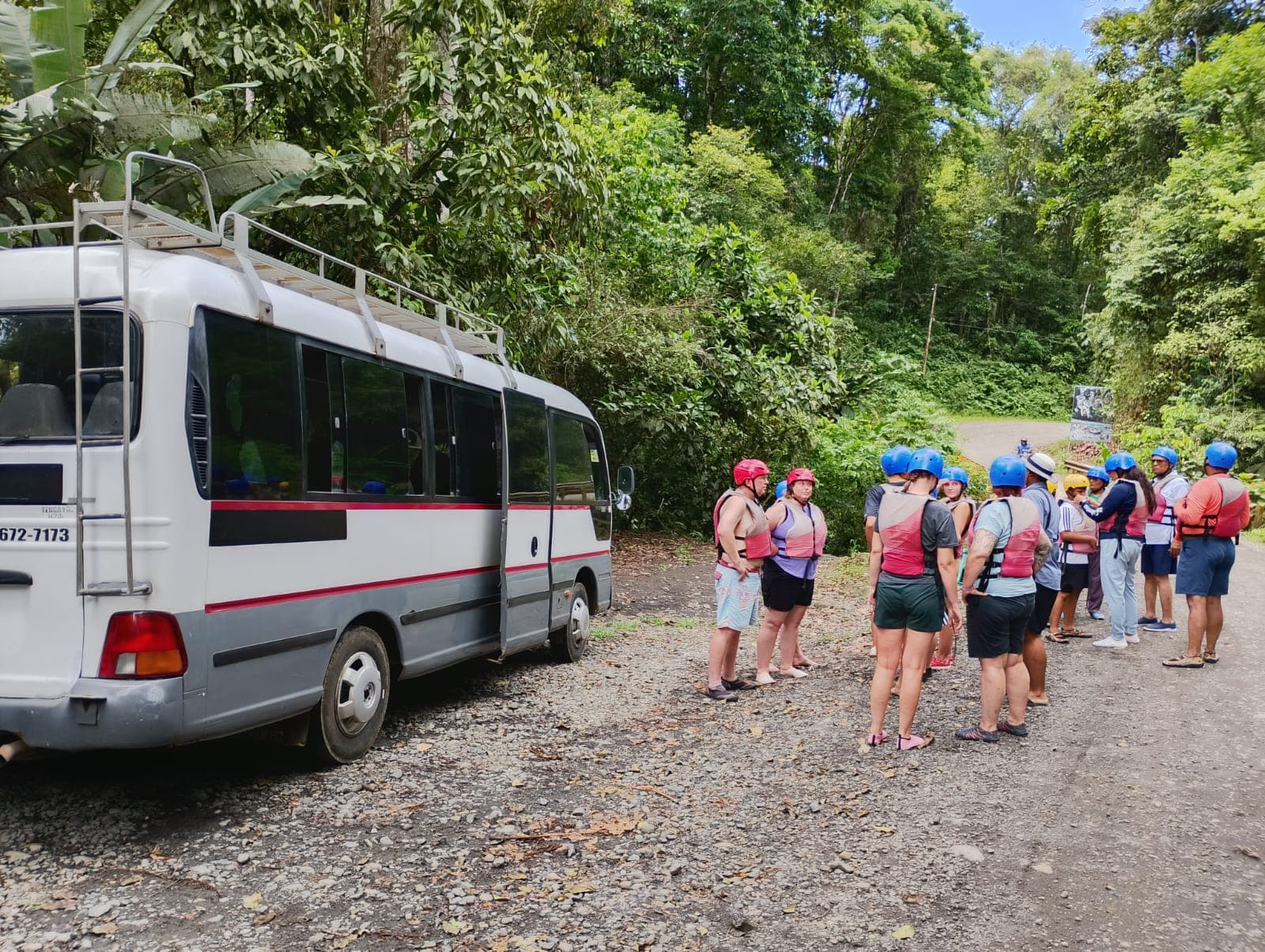 Tubing Rio Celeste Paradise